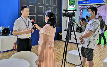 雷茨空氣懸浮風(fēng)機(jī)《中國(guó)環(huán)博會(huì)廣州展》現(xiàn)正在火熱進(jìn)行中。。。